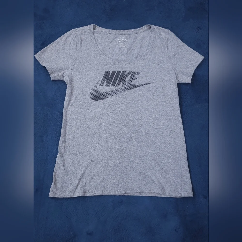 Nike gray t-shirt, women's size small, in great condition